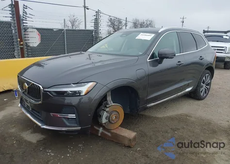 2022 Volvo Xc60 Recharge Plug-In Hybrid T8 Inscription Expression z USA, uszkodzony, nr VIN YV4BR0DK1N1915593